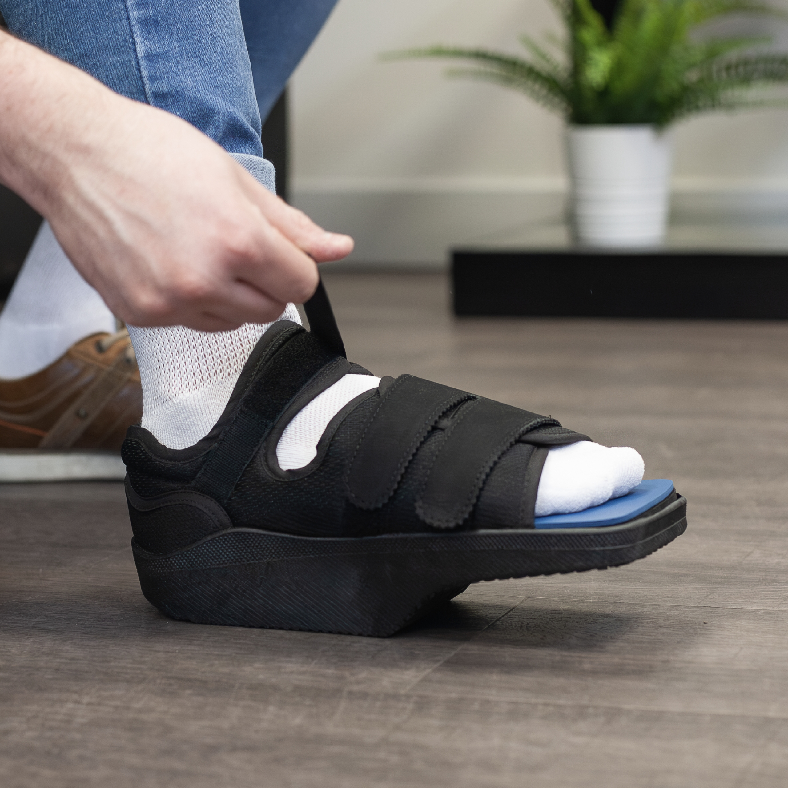 Forefoot Offloading Shoe & Relief Insole